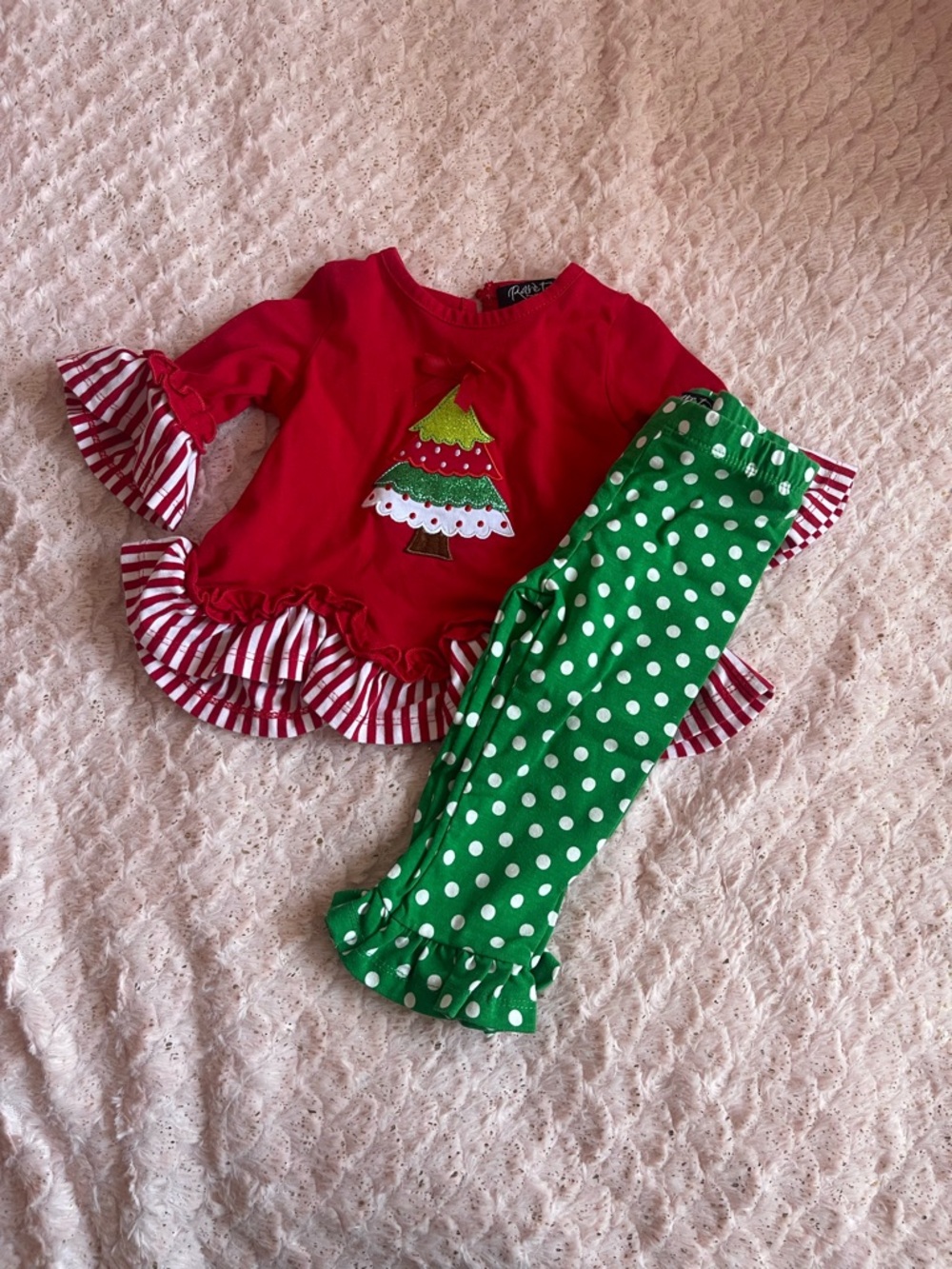 Rare too holiday Two piece set